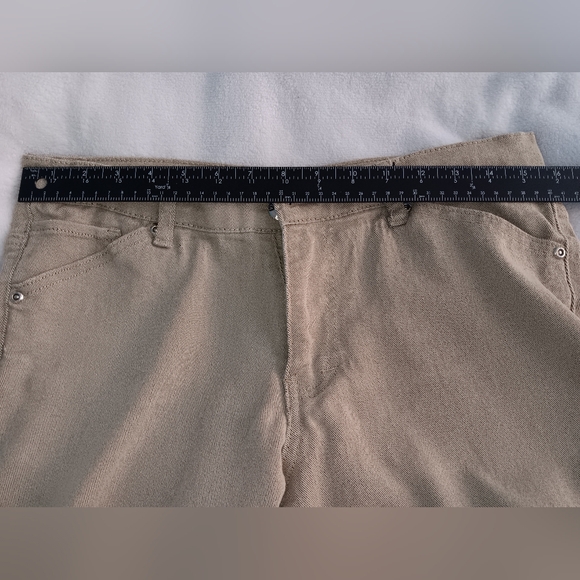 Victoria Jeans above the knee shorts Pre-owned - Picture 7 of 10